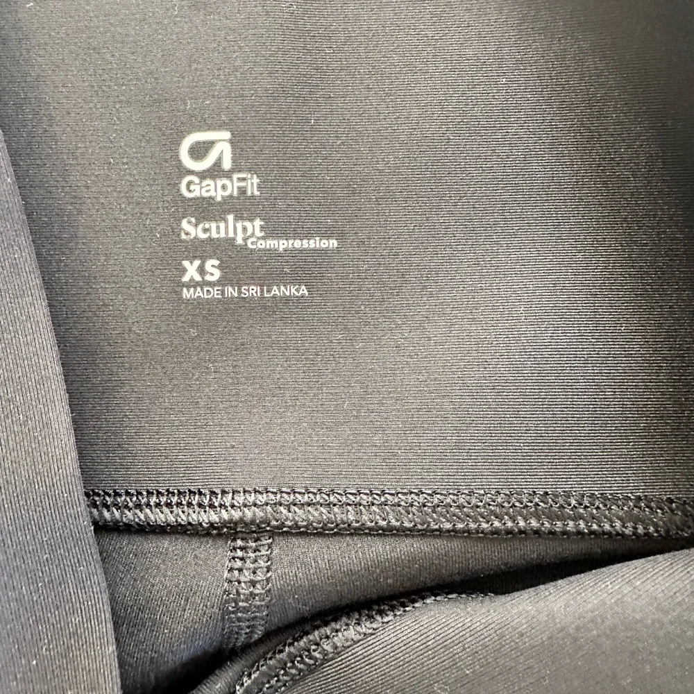 Gap Fit sculpt compression crop leggings size XS